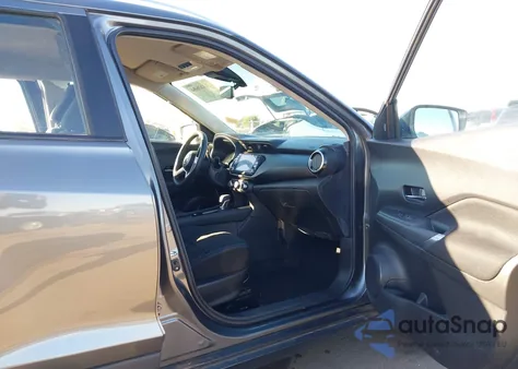 2023 Nissan Kicks Sv Xtronic Cvt z USA, uszkodzony, nr VIN 3N1CP5CV2PL507527